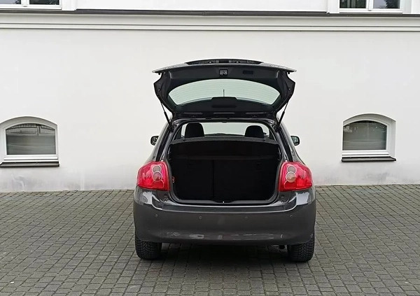 Toyota Auris cena 18999 przebieg: 207257, rok produkcji 2007 z Poznań małe 466